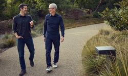 Apple'ın CEO'su Tim Cook görevden ayrılacak