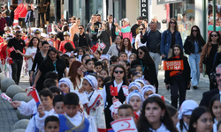 Girne’de 23 Nisan Coşkusu Sokaklara Taştı