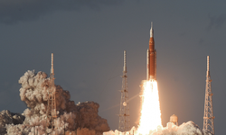 Artemis II Ay yolunda: 406 bin km uzaklaştı