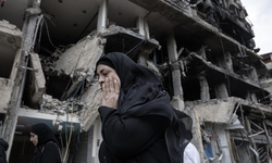 İsrail ordusu Meys el-Cebel’de evleri yaktı