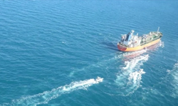 İran, ABD ile bağlantılı olduğundan şüphelenilen gemiye el koydu