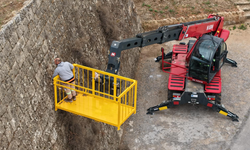 Gazimağusa Belediyesi, surlarda temizlik çalışmalarına başladı