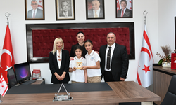 Gürler, Makamını Çatalköy İlkokulu Öğrencisi Tezel Şah'a Devretti