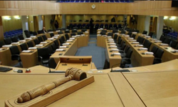 Rum Yönetimi'nde Meclis Başkanı artık iki turda seçilecek