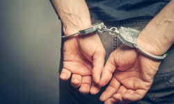 Kaza yapıp kaçan sürücüyü sakladılar, tutuklandılar