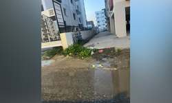 GAZİMAĞUSA'DA LAĞIM SULARI YOLA AKIYOR