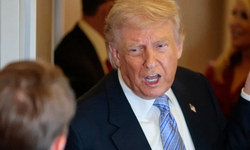 Trump: İran'da her şeyi iki günde yerle bir ederiz