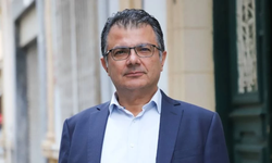 Asım Akansoy'dan Özgür Özel'e destek mesajı