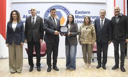 DÜNYACA ÜNLÜ GAZETECİ VE DAÜ MEZUNU PLESTIA ALAQAD, DAÜ’LÜ ÖĞRENCİLERLE BULUŞTU