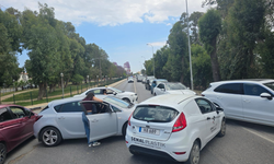 Küçük Kazalar Trafiği Felç Ediyor: Yeni Düzenleme Şart!