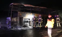 Denizli'de bariyerlere çarpan yolcu otobüsü alev aldı: 8 ölü