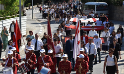 Lapta’da 19 Mayıs Coşkusu Kortej Yürüyüşüyle Başladı