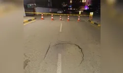 Atatürk Caddesi’nde yol çökmesi nedeniyle trafik kapatıldı