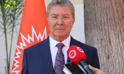 Başbakan Üstel, UBP Genel Merkezi’nde partililerle bayramlaştı