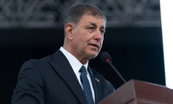 İzmir Büyükşehir Belediye Başkanı Cemil Tugay, CHP'den istifa etti