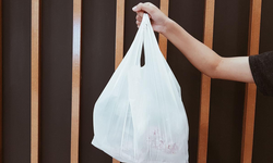 İran savaşı Japonya’yı vurdu: Plastik poşet krizi başladı