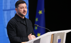 Zelenskiy ile Starmer telefonda görüştü