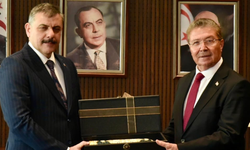 Başbakan Üstel, Türkiye İçişleri Bakanı Çiftçi’yi kabul etti