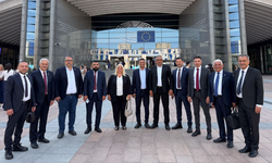 Belediye Birliği, başkanların katılımıyla Avrupa Parlamentosu’nda toplantıya katıldı