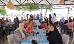 Kumyalı'da kadınlar çayda buluştu