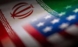 İran Amerikan donanmasını hedef aldı