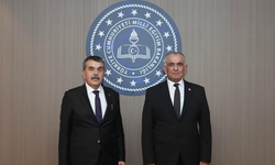 Bakan Çavuşoğlu mevkidaşı Tekin ile bir araya geldi