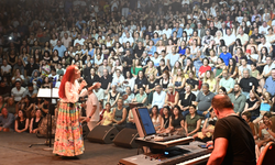 Güzelyurt Portakal Festivalinde Leman Sam sahne aldı