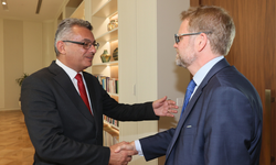 Erhürman, Hagström'ü kabul etti