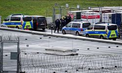 Hamburg Havalimanı'nda güvenlik gerekçesiyle tüm kalkışlar durduruldu