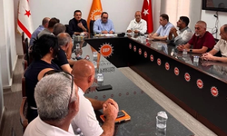 Oğuz, Lefkoşa örgüt başkanlarıyla bir araya geldi