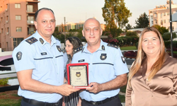 Emekli olan ve 30 hizmet yılını tamamlayan polislere plaket verildi