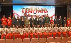Üstel CONIFA şampiyonu milli takımı kabul etti