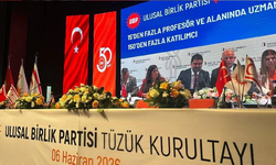 Tüzük Kurultayı’nda Kıbrıs Sorunu Öne Çıktı