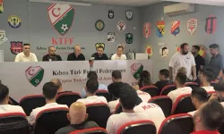 CONIFA Avrupa şampiyonu Milli Takım kupayı Futbol Federasyonu'na teslim etti