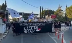 Kıbrıslı Rum örgütlerinden 20 Temmuz nedeniyle yol kapatma eylemi
