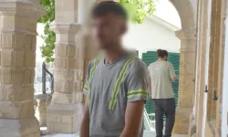 Havalimanında bulduğu banka kartını evine götürdü