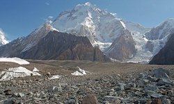 Broad Peak faciasında 5 dağcının daha cenazesi dağdan indirildi