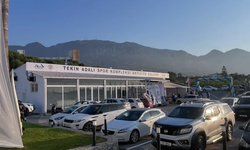 Lapta'da Tekin Adalı Spor Kompleksi hizmete açıldı