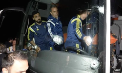 Fenerbahçe takım otobüsüne saldırı dosyasında gözaltına alınan 4 şüpheliden 1'i tutuklandı