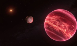 Astronomlardan tarihi keşif: Güneş sistemi dışındaki ilk uydu bulundu