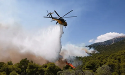 Endonezya’da yangınlara 43 helikopterle müdahale