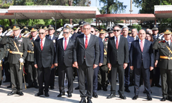 30 Ağustos Zafer Bayramı dolayısıyla Atatürk Anıtı'nda tören düzenlendi