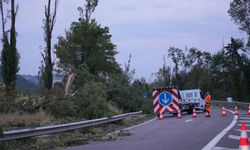 Fransa'da fırtına nedeniyle yaklaşık 2 bin 200 hane elektriksiz kaldı
