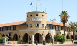 Larnaka’da gürültü şikayeti üzerine fuhuş evi ortaya çıktı