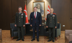 Meclis Başkanı Öztürkler KTBK ve GKK komutanlarını kabul etti