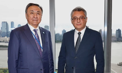 Tufan Erhürman, TDT Genel Sekreteri Kubanıçbek Ömüraliyev ile görüştü