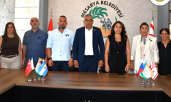 FESTİVAL İÇİN GELEN EKİPLERDEN BAŞKAN LATİF'E NEZAKET ZİYARETİ