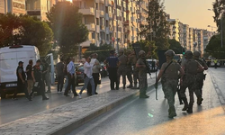 İzmir'de banka çalışanlarını rehin alan şüpheli gözaltına alındı
