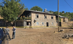 Karı kocayı katledip evlerini ateşe verdiler: İçerideki incelemede dikkat çeken detay