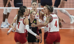 Filenin Sultanları Avrupa Şampiyonu! (İtalya 2-3 Türkiye voleybol maçı)